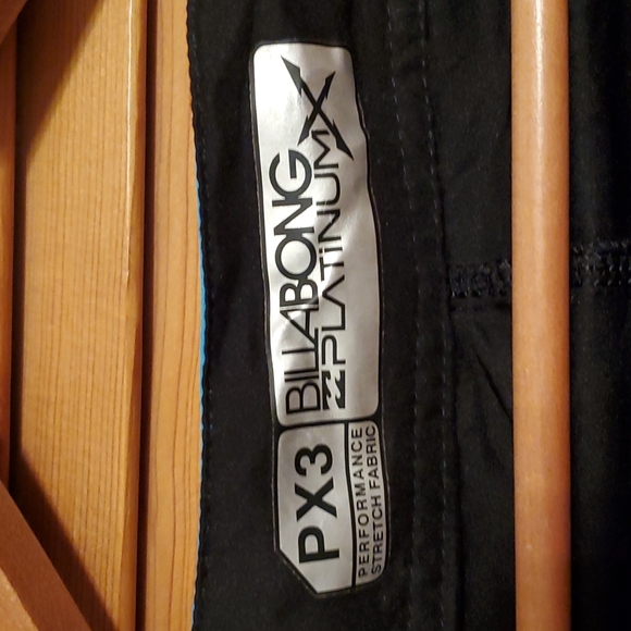 Billabong Board Shorts - Picture 4 of 4